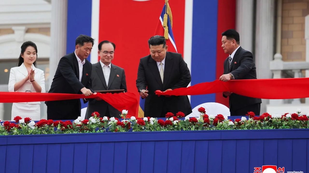 Ảnh ấn tượng: Triều Tiên khai trương khu nghỉ dưỡng 'đẳng cấp thế giới', Ngoại trưởng Trung Quốc công du châu Âu, Hamas cân nhắc đề xuất ngừng bắn