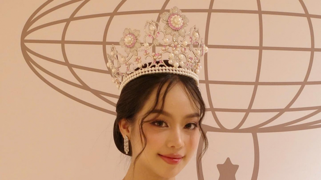 Hoa hậu Thanh Thủy đăng ảnh cuốn hút, diễn viên Midu đẹp ma mị