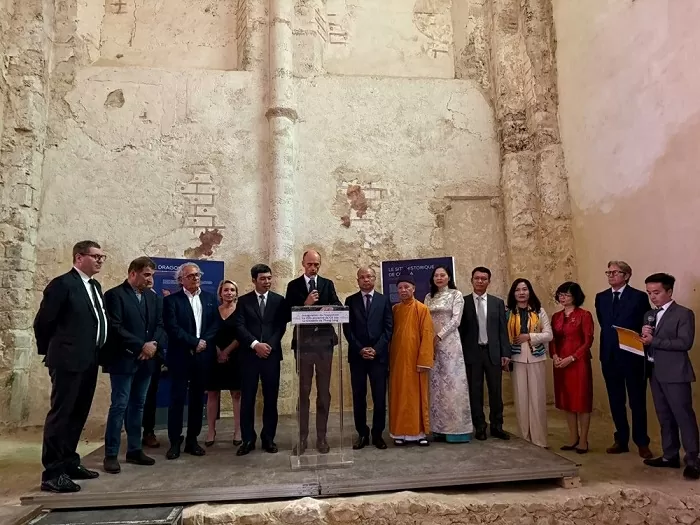 Mở không gian Hoàng thành Thăng Long và khu di tích Cổ Loa tại Pháp Mở không gian Hoàng thành Thăng Long và khu di tích Cổ Loa tại Pháp