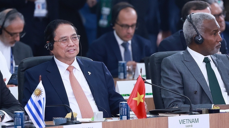 Hòa chung nhịp đập đa phương, củng cố niềm tin song phương