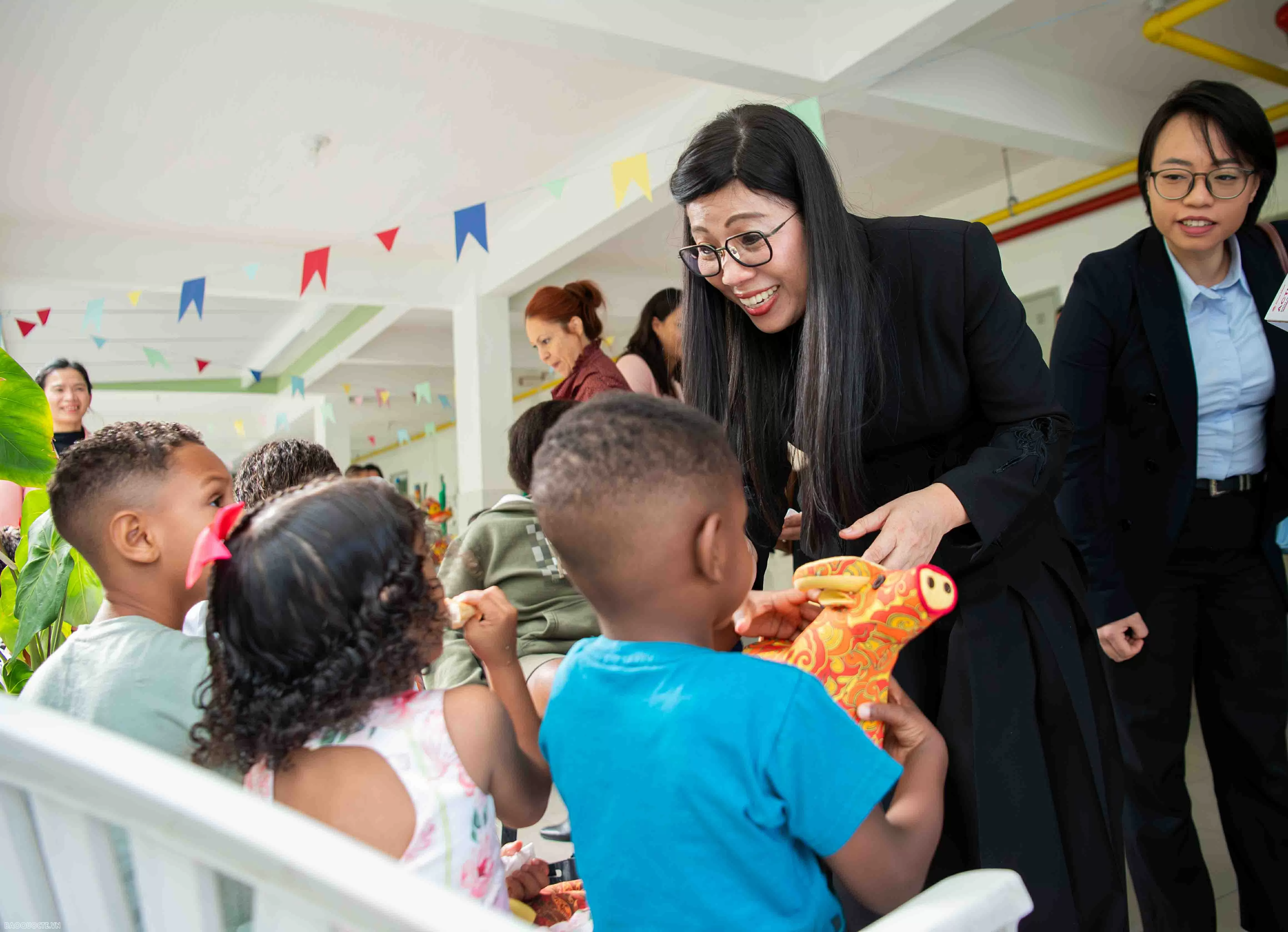 Phu nhân Thủ tướng thăm Trung tâm phúc lợi xã hội Dona Meca, Brazil Phu nhân Thủ tướng thăm Trung tâm phúc lợi xã hội Dona Meca, Brazil