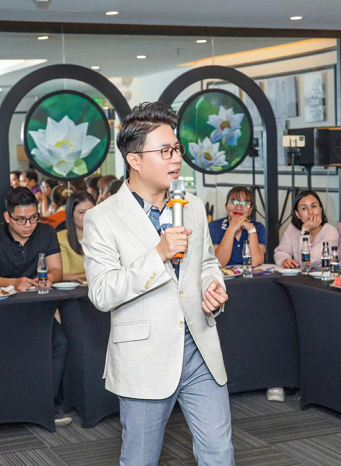 TS. Trịnh Lê Anh: