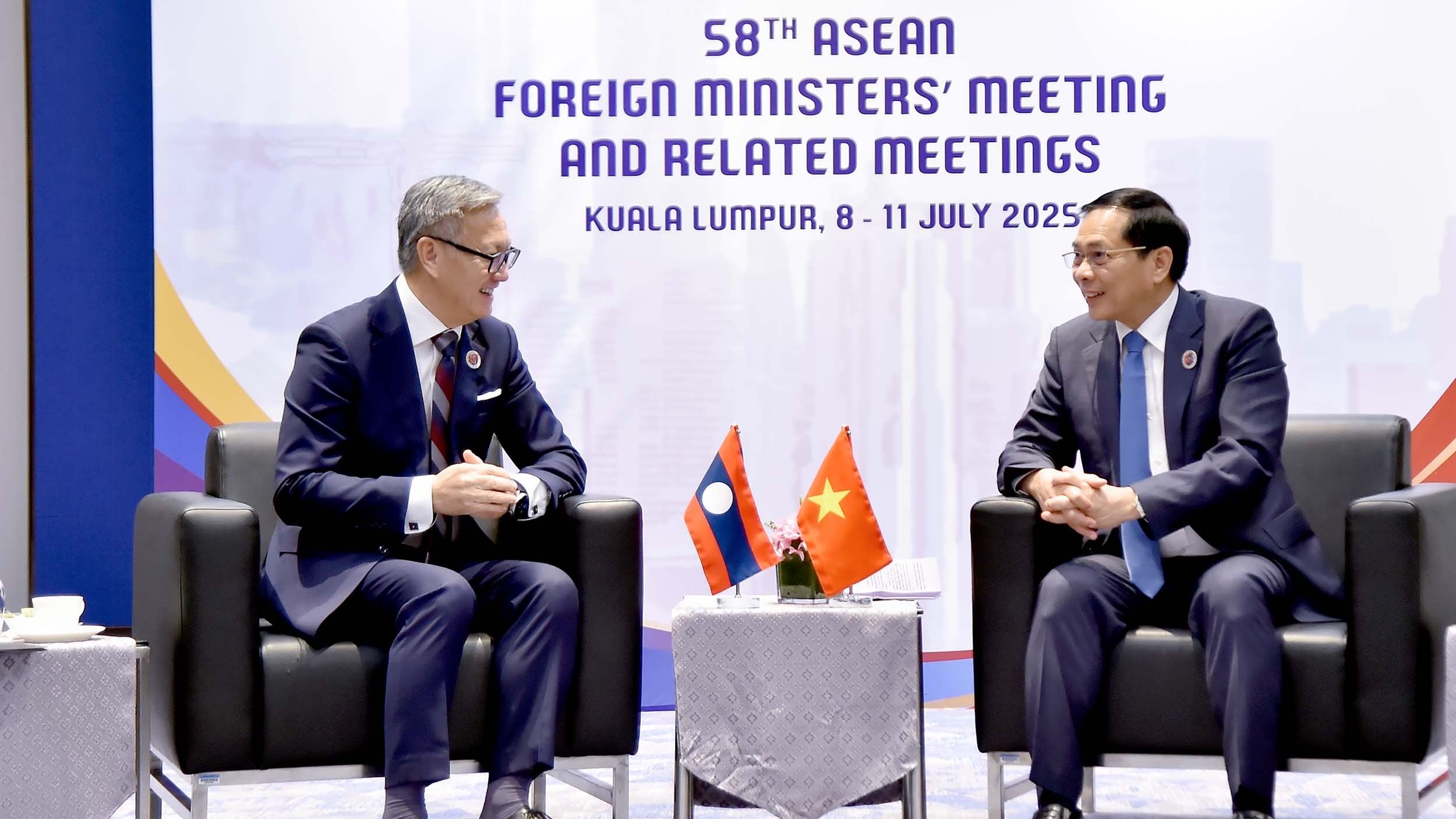 Việt-Lào hướng tới mục tiêu kim ngạch thương mại 5 tỷ USD