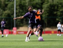 Áo số 10 của Man Utd chính thức đón chủ mới