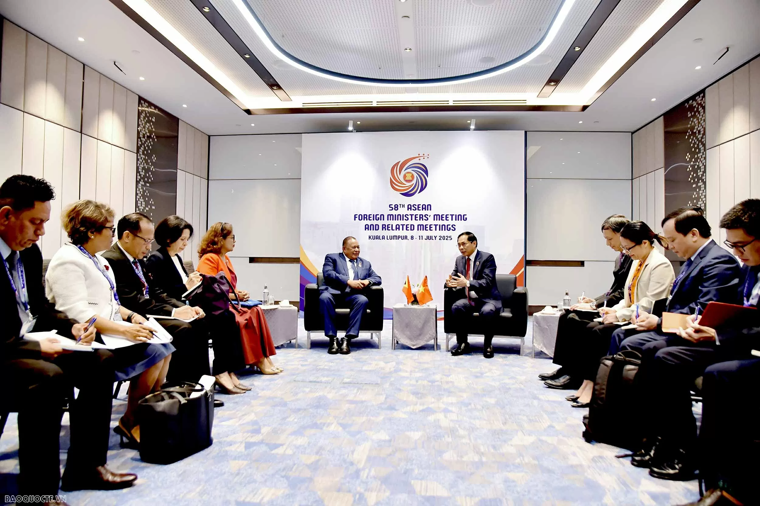 Phó Thủ tướng, Bộ trưởng Ngoại giao Bùi Thanh Sơn gặp Bộ trưởng Ngoại giao Timor Leste