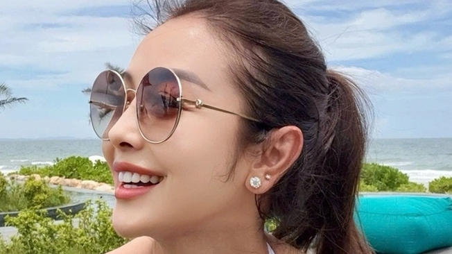 Hoa hậu Jennifer Phạm đón tuổi 40, chia sẻ bí quyết khoẻ đẹp bền vững