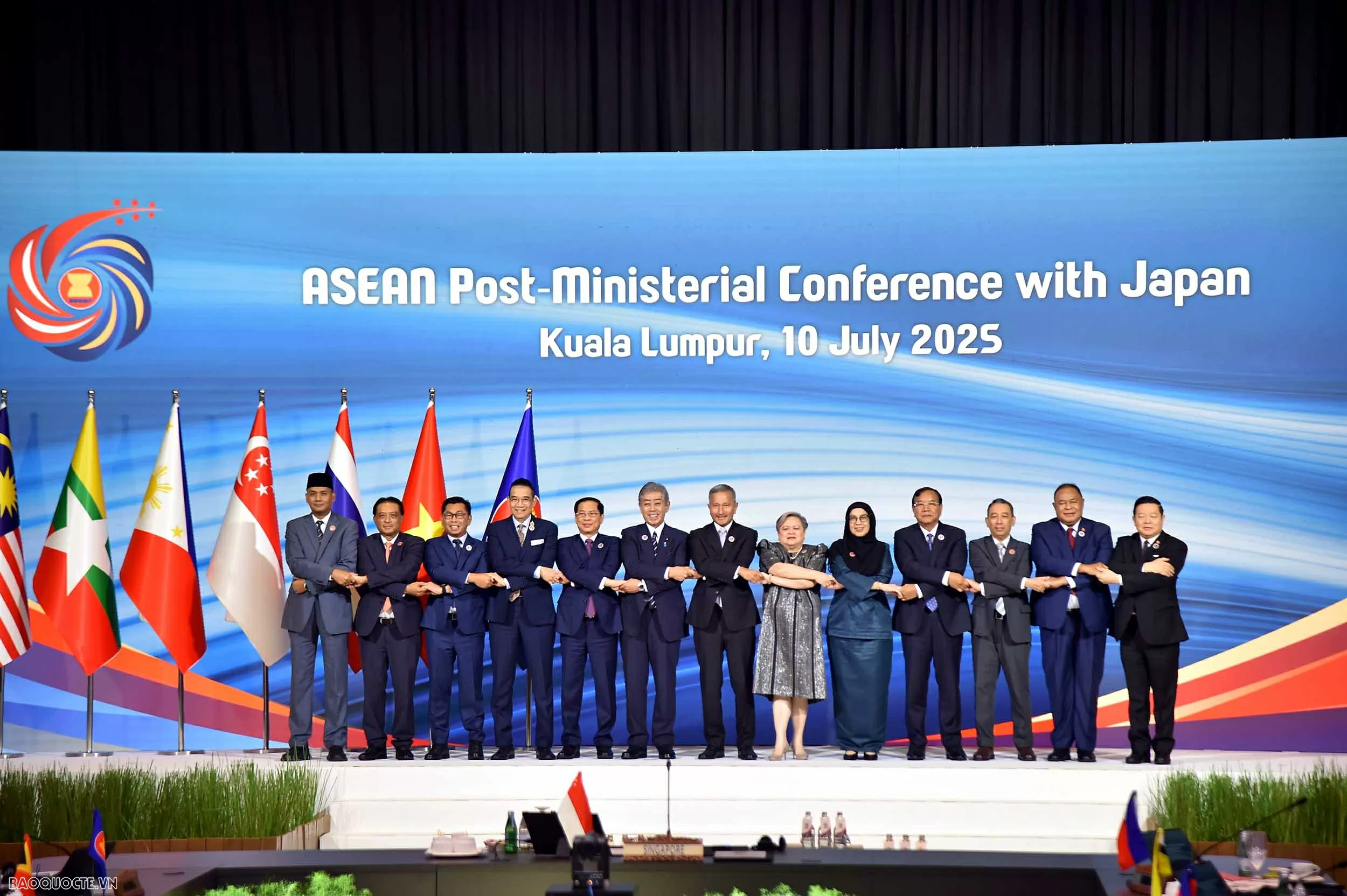 Đại sứ Nhật Bản tại ASEAN: Việt Nam sẽ đóng vai trò then chốt trong định hình tương lai khu vực Đại sứ Nhật Bản tại ASEAN: Việt Nam sẽ đóng vai trò then chốt trong định hình tương lai khu vực
