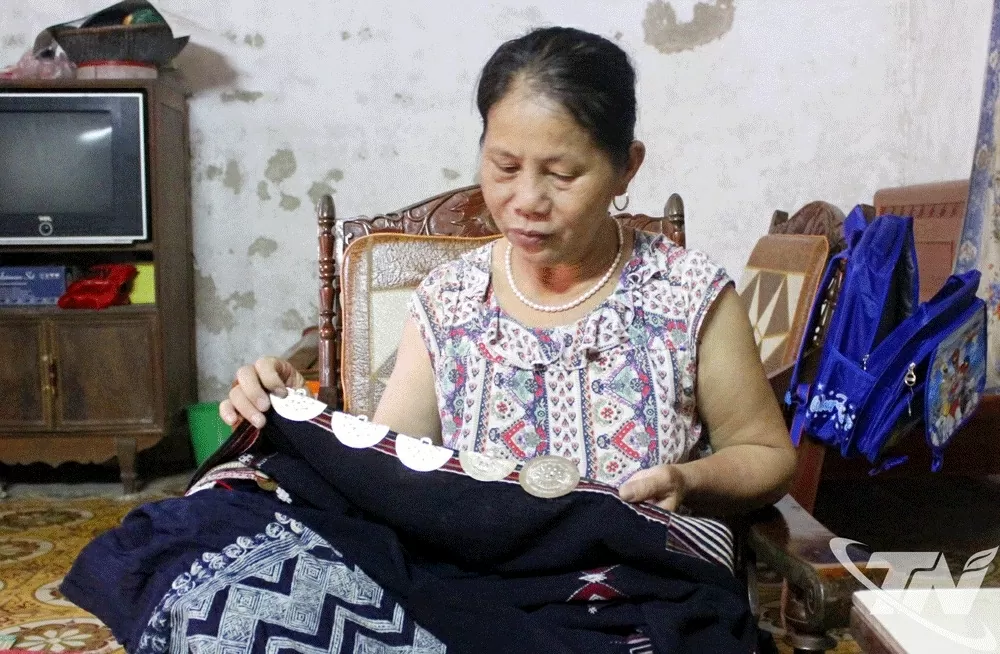 Gìn giữ trang phục truyền thống dân tộc Dao Tiền ở Bản Bung, Thái Nguyên Gìn giữ trang phục truyền thống dân tộc Dao Tiền ở Bản Bung, Thái Nguyên