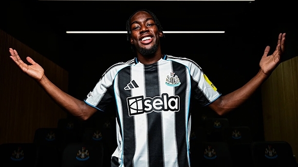 Anthony Elanga phá kỷ lục chuyển nhượng của Nottingham Forest