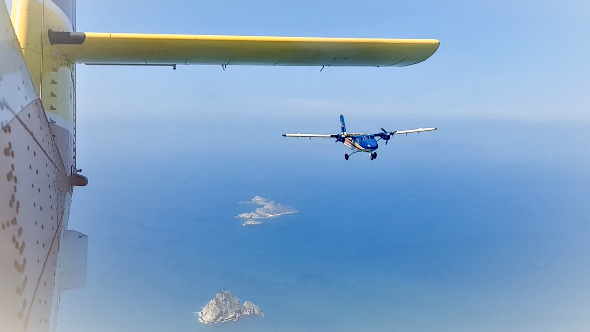 Máy bay chuyên dụng tuần thám trên biển chuẩn bị cho diễu binh 80 năm Quốc khánh