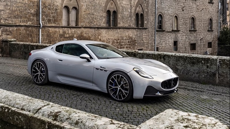 Cập nhật bảng giá xe hãng Aston Martin mới nhất tháng 7/2025