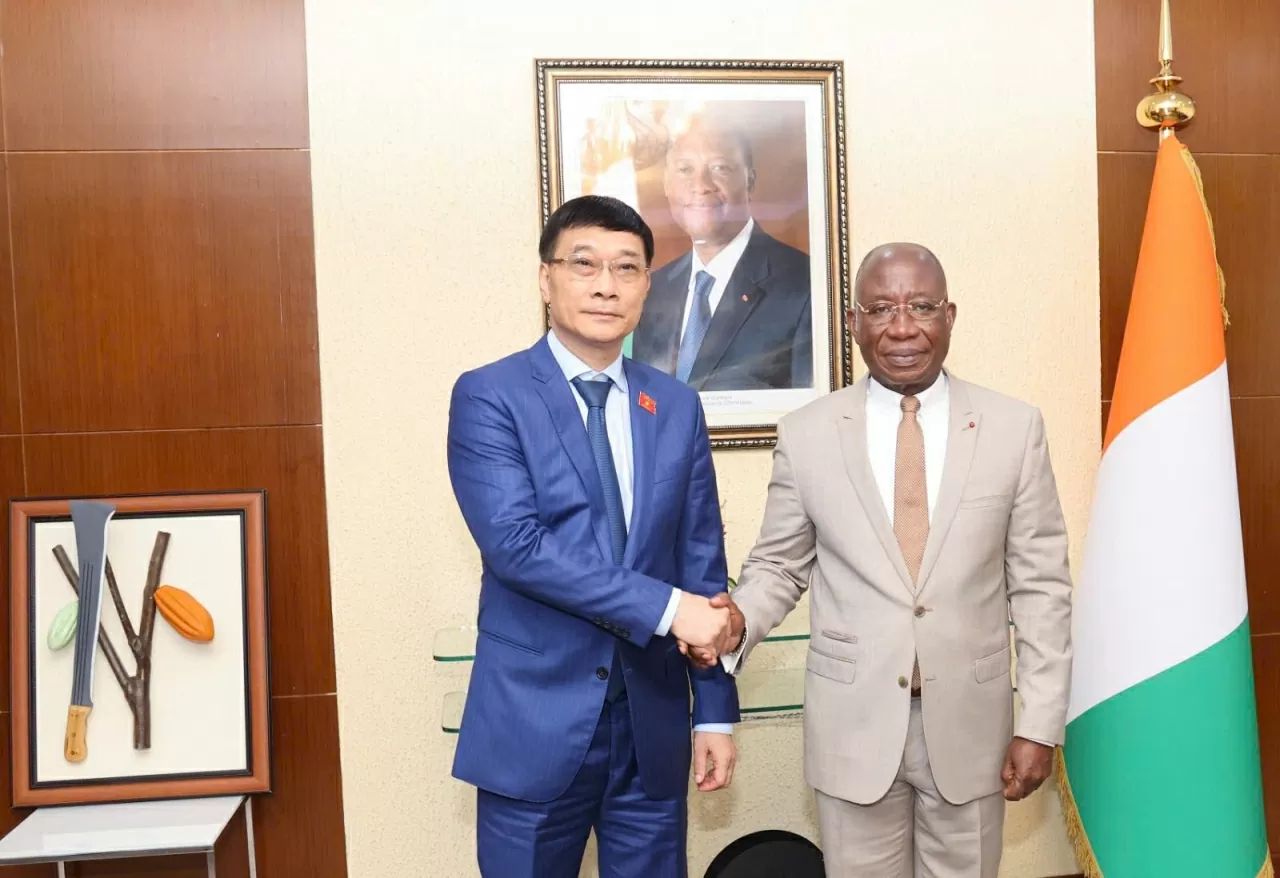 Phó Chủ tịch Quốc hội Vũ Hồng Thanh hội đàm với Phó Chủ tịch Quốc hội Bờ Biển Ngà