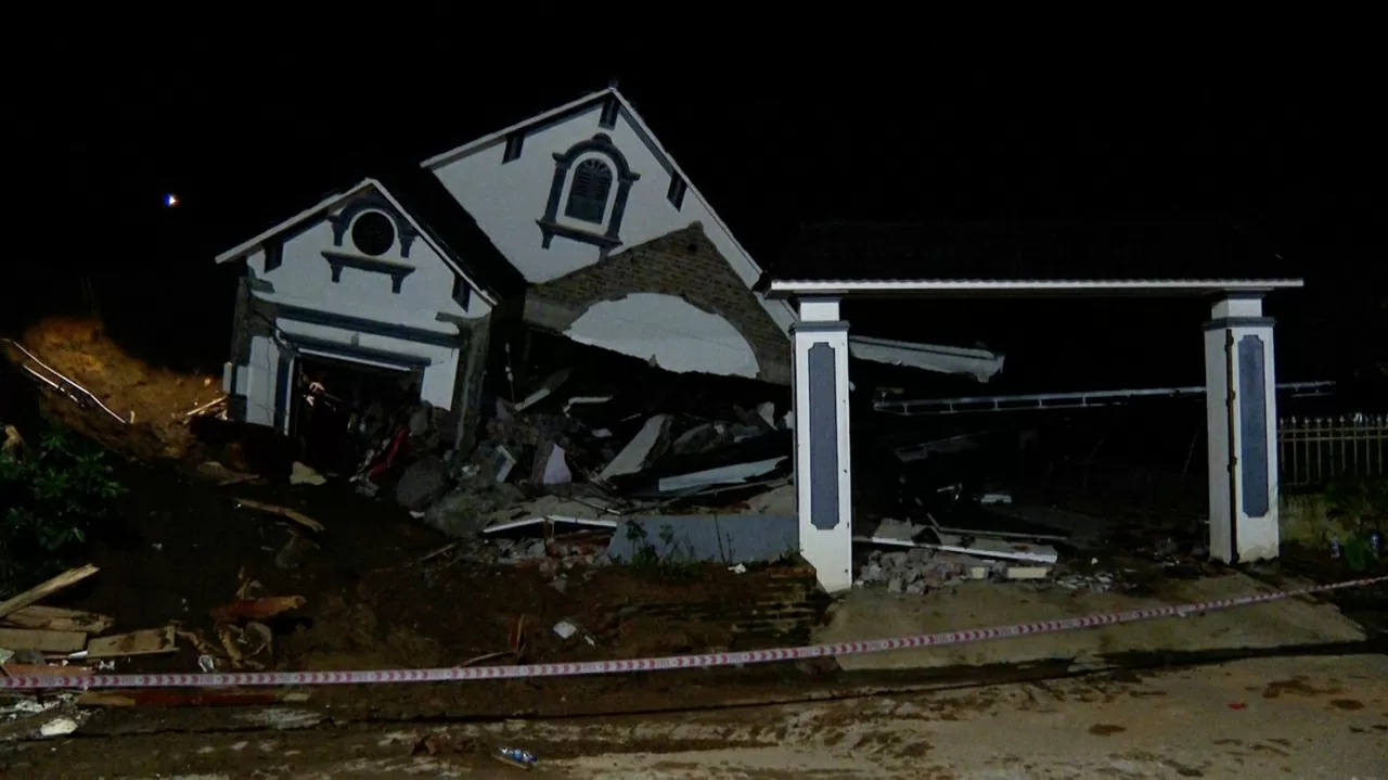 Lào Cai: Sập nhà trong đêm Lào Cai: Sập nhà trong đêm