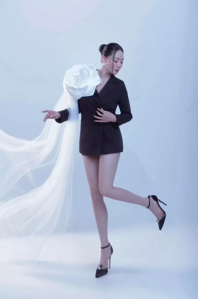 Sắc vóc trẻ trung của nghệ sĩ Quách Thu Phương Sắc vóc trẻ trung của nghệ sĩ Quách Thu Phương