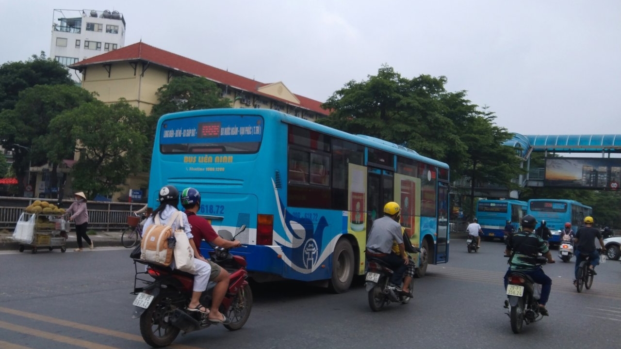 Hà Nội hỗ trợ tối đa người dân khi cấm xe máy xăng đi vào vành đai 1 từ ngày 1/7/2026