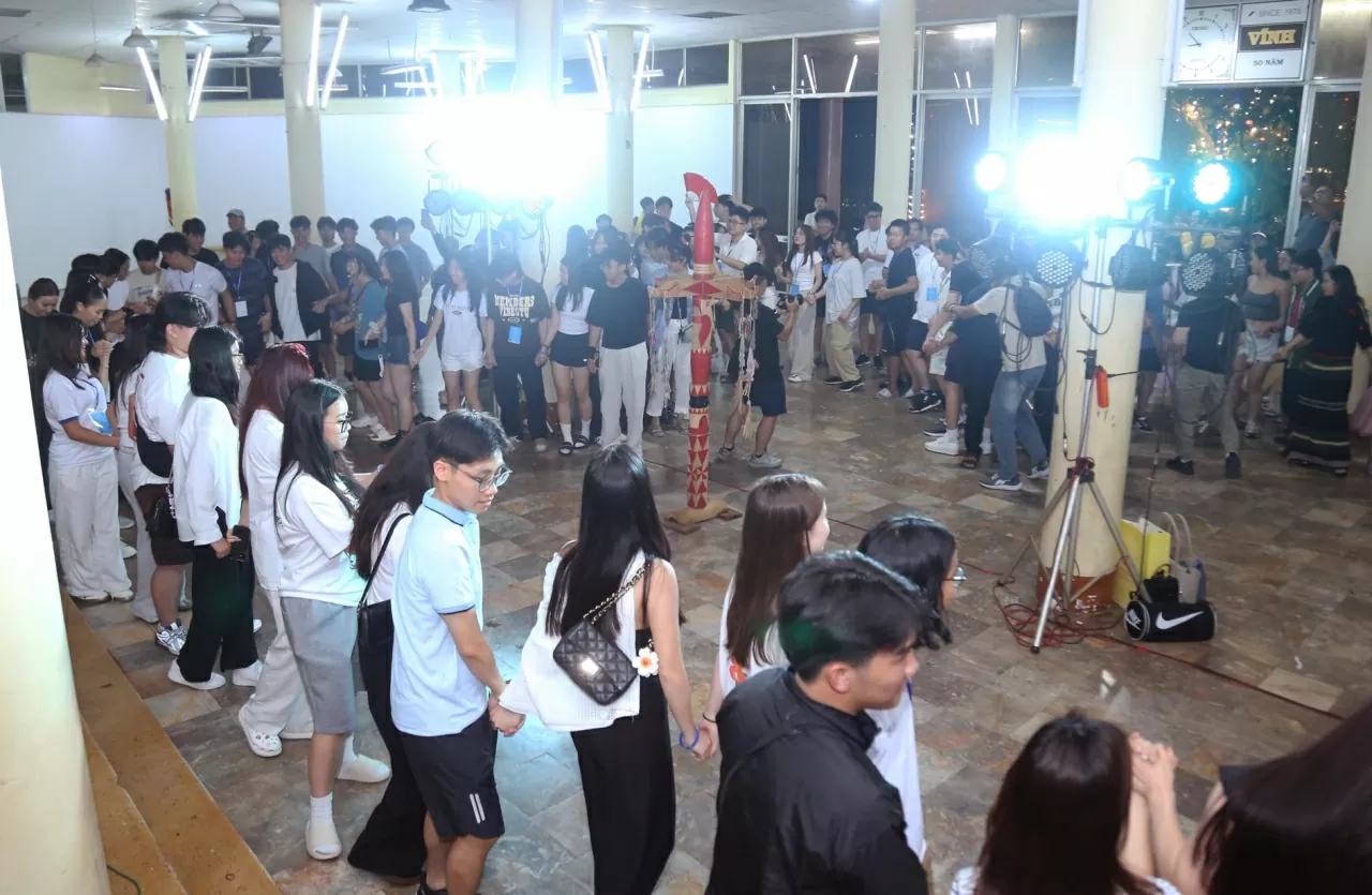 Văn hóa Cồng chiêng “Âm vang đại ngàn” là cầu nối gắn kết tất cả những kiều bào trẻ khắp nơi trên thế giới lại với nhau. (Ảnh: Thành Long)