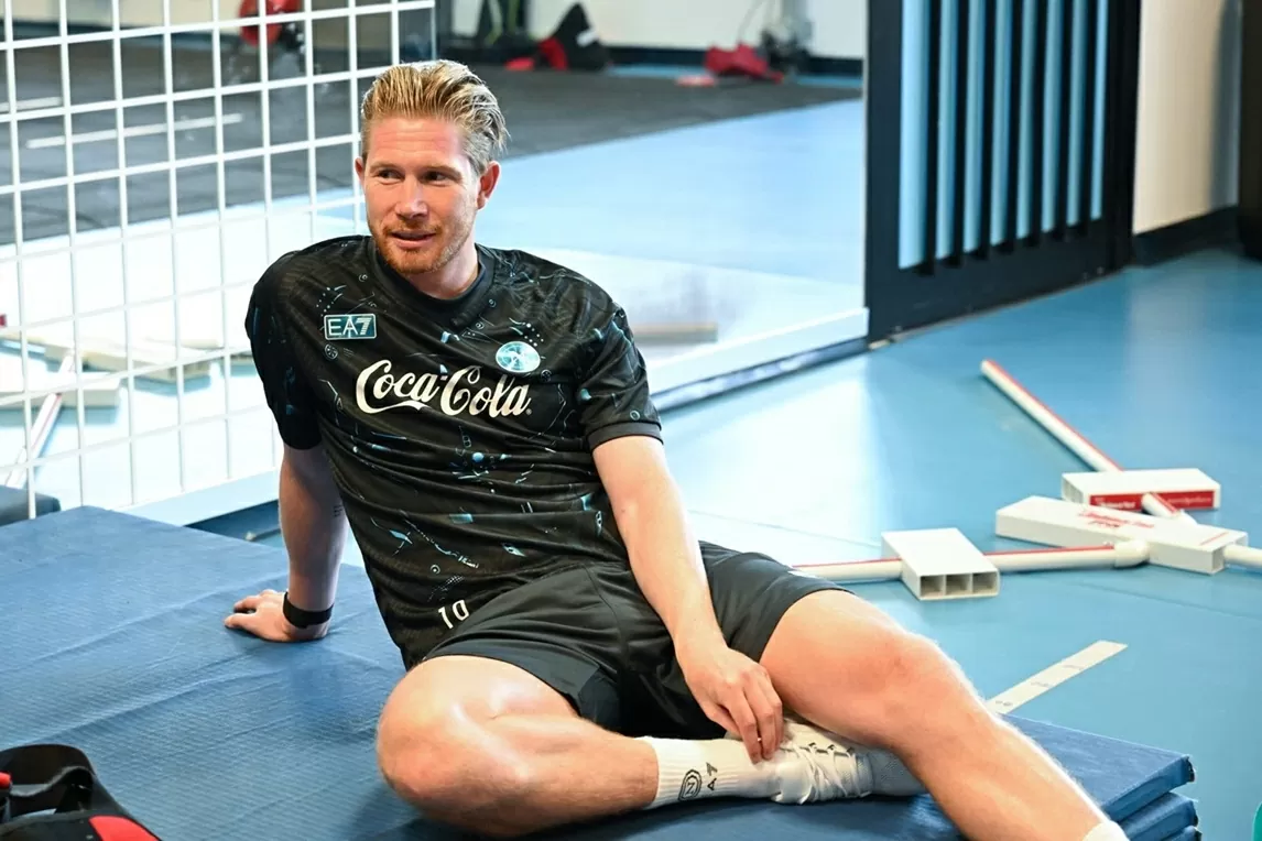 Kevin De Bruyne bất ngờ khoác áo số 10 tại Napoli Kevin De Bruyne bất ngờ khoác áo số 10 tại Napoli