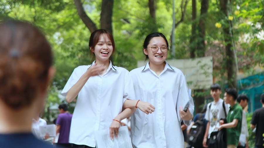 Kỳ thi tốt nghiệp THPT 2025: Hà Nội dẫn đầu cả nước về số bài thi đạt điểm 10