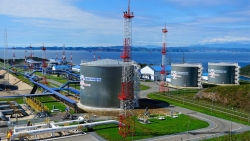 Ông Trump có thể áp thuế tới 500% với các nước mua dầu Nga, Trung Quốc khẳng định không bị chi phối