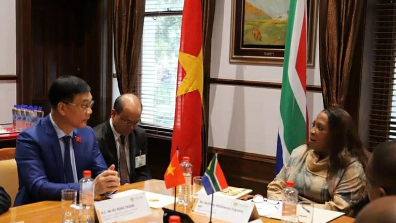 Nam Phi là đối tác quan trọng hàng đầu của Việt Nam tại khu vực Nam Phi là đối tác quan trọng hàng đầu của Việt Nam tại khu vực