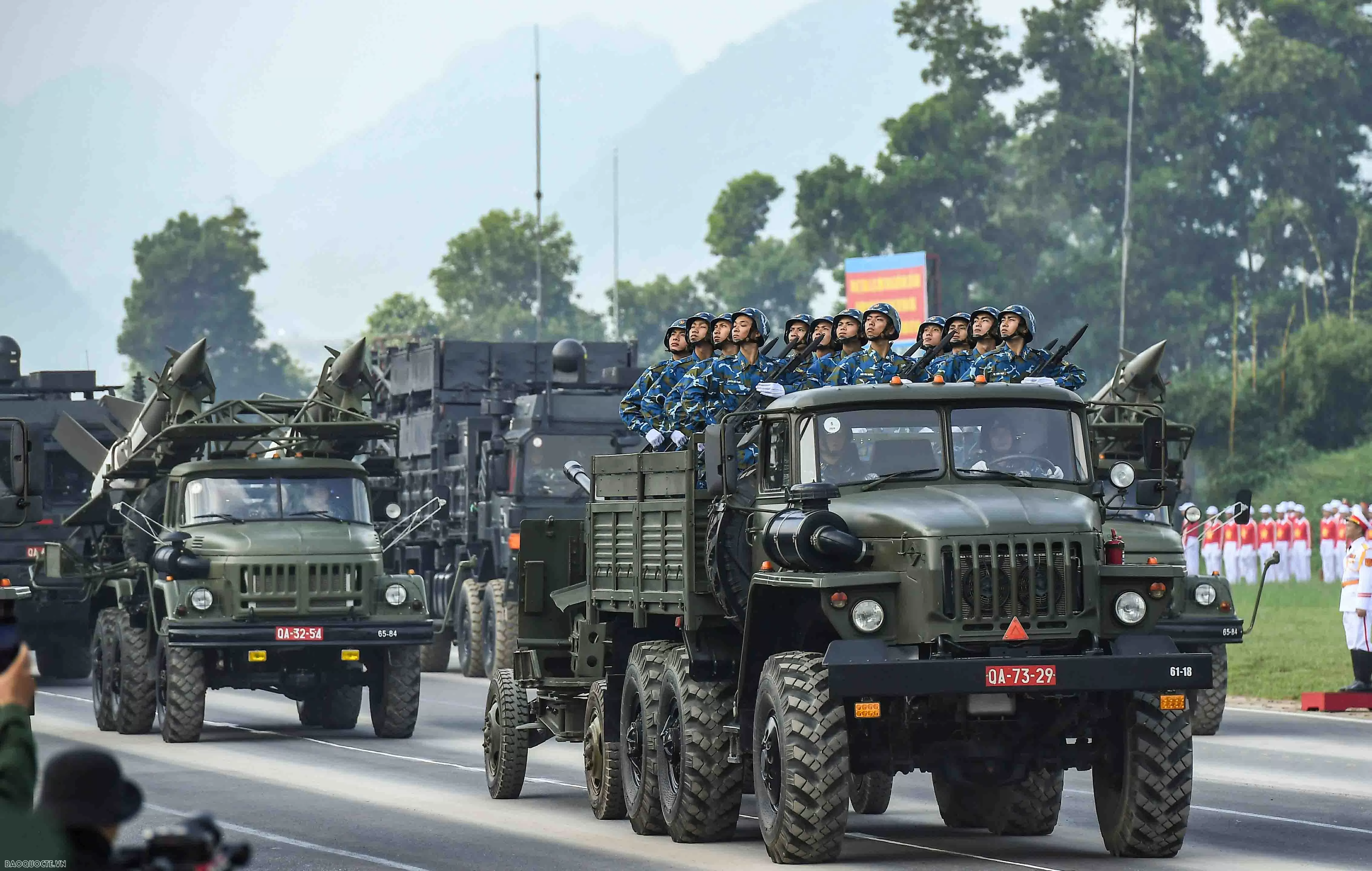 Lần đầu tiên tổng hợp luyện các lực lượng quân đội, công an tham gia diễu binh 80 năm Quốc khánh Lực lượng quân đội, công an, khí tài quân sự tại tổng hợp luyện diễu binh, diễu hành 80 năm Quốc khánh