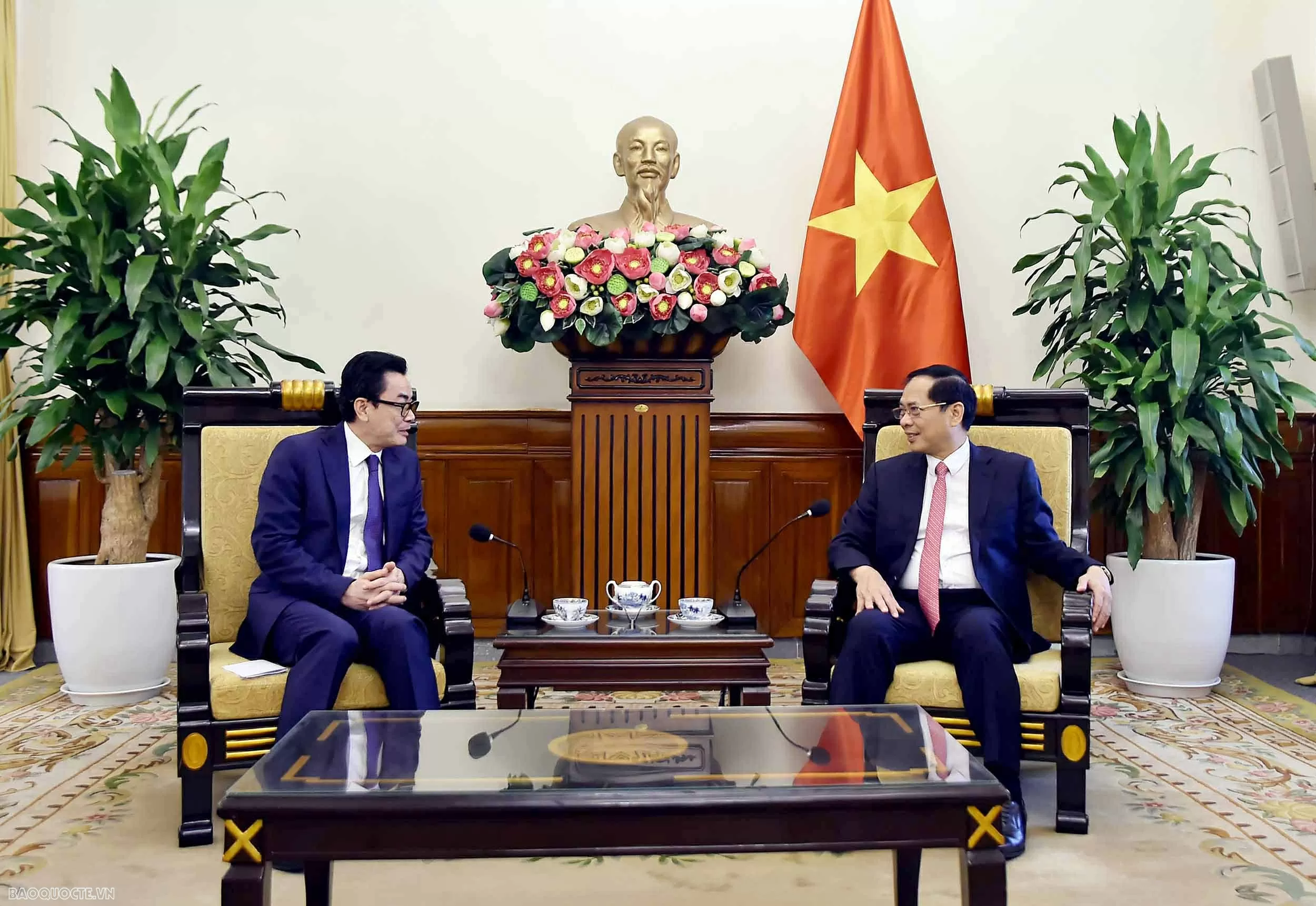 Phó Thủ tướng, Bộ trưởng Bùi Thanh Sơn tiếp Quốc vụ khanh Bộ Ngoại giao và Hợp tác quốc tế Campuchia