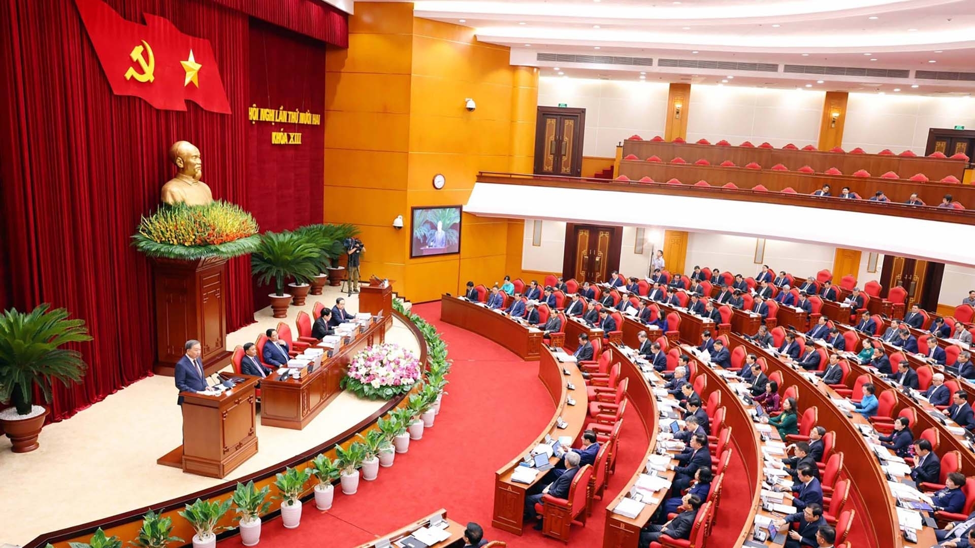 Ngày làm việc thứ nhất Hội nghị lần thứ 12 Ban Chấp hành Trung ương Đảng khóa XIII