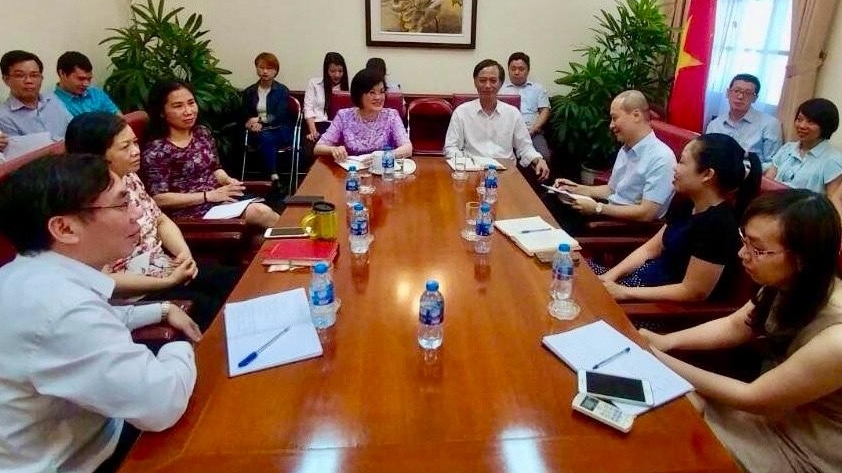 Từ trang giấy trắng đến hành trình trưởng thành – Dấu ấn Đại sứ Nguyễn Thị Nguyệt Nga trong tôi