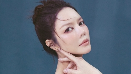 Diễn viên Lý Nhã Kỳ tung bộ ảnh gợi cảm đón tuổi mới