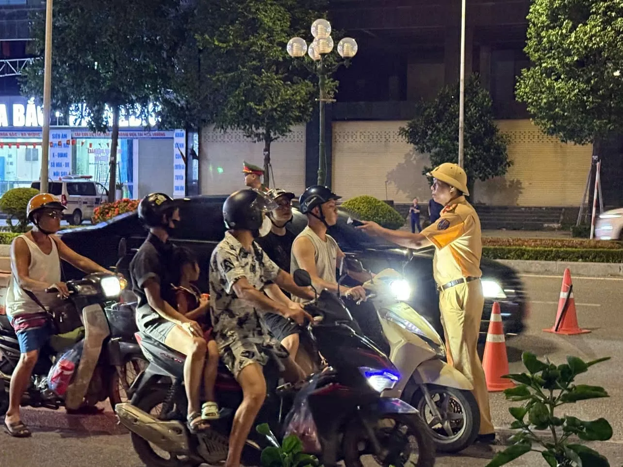 Cảnh sát giao thông Công an tỉnh Bắc Ninh xử lý hơn 141 thanh thiếu niên đua xe trái phép