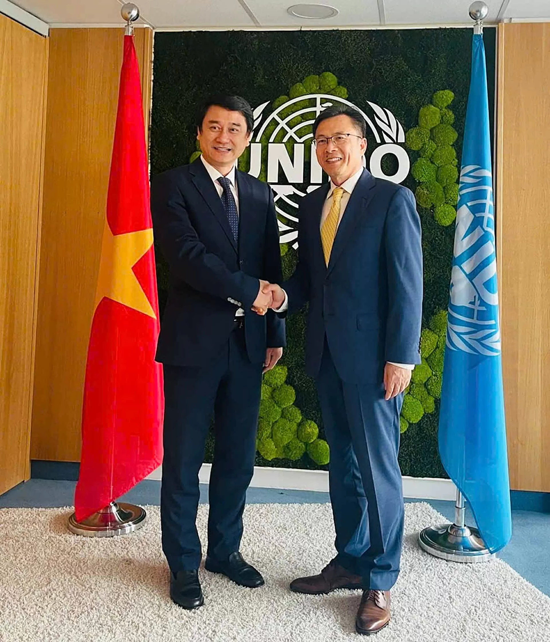 Việt Nam nâng tầm hợp tác với các cơ quan Liên hợp quốc và thúc đẩy các sáng kiến đa phương tại Vienna Việt Nam nâng tầm hợp tác với các cơ quan Liên hợp quốc và thúc đẩy các sáng kiến đa phương tại Vienna