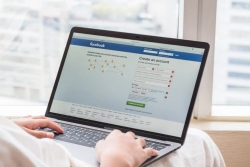 Cách đăng nhập Facebook không cần số điện thoại và Email đơn giản