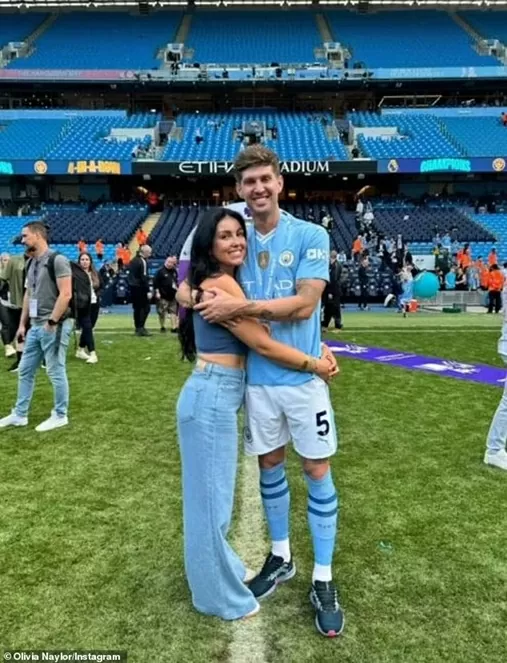 Sao Man City John Stones bí mật tổ chức lễ cưới kéo dài 4 ngày Sao Man City John Stones bí mật tổ chức lễ cưới kéo dài 4 ngày