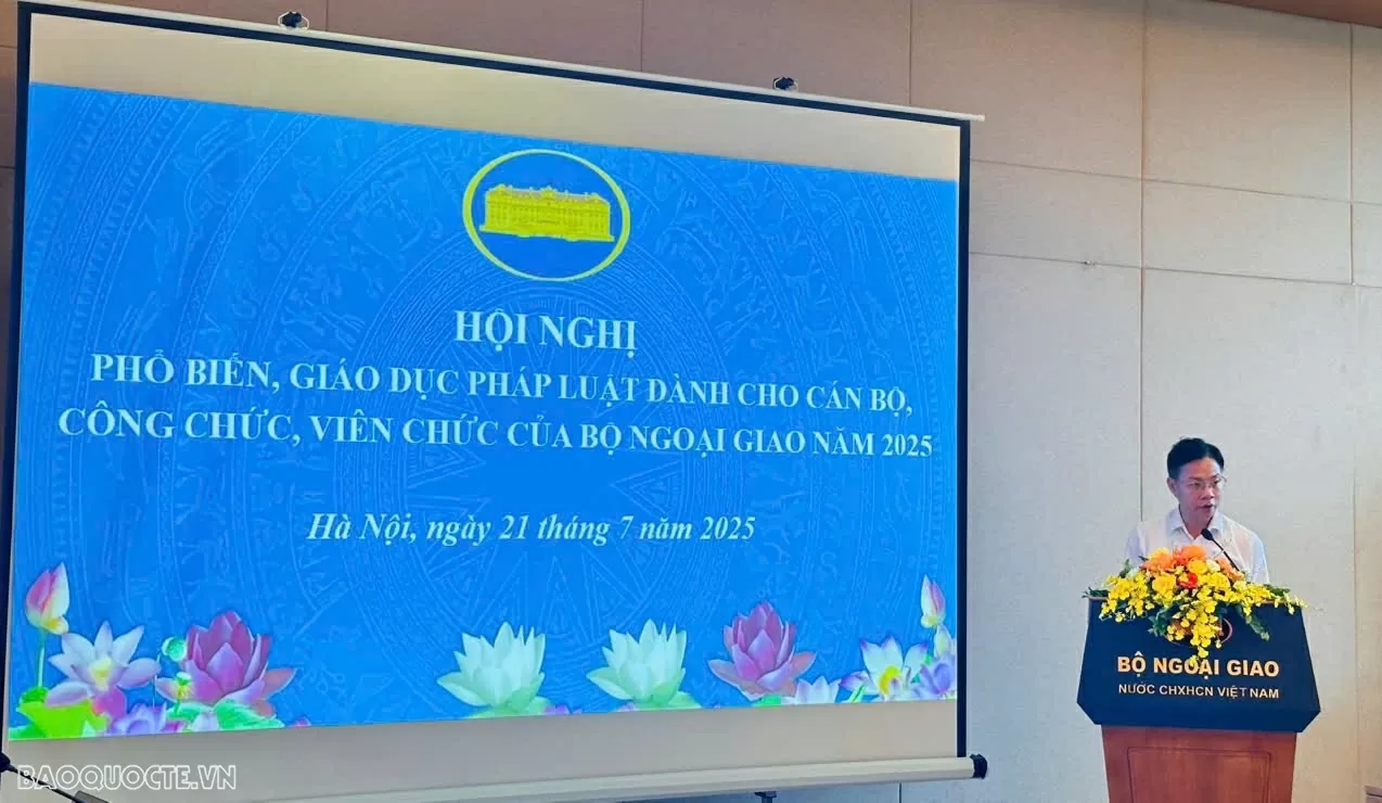 Tăng cường phổ biến, giáo dục pháp luật và tập huấn kỹ năng lập pháp dành cho cán bộ, công chức, viên chức Bộ Ngoại giao Tăng cường phổ biến, giáo dục pháp luật và tập huấn kỹ năng lập pháp dành cho cán bộ, công chức, viên chức Bộ Ngoại giao