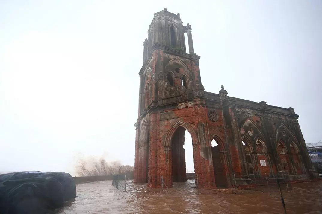 Nhiều khu vực tại Thanh Hóa, Ninh Bình ngập úng cục bộ do bão số 3 Nhiều khu vực tại Thanh Hóa, Ninh Bình ngập úng cục bộ do bão số 3