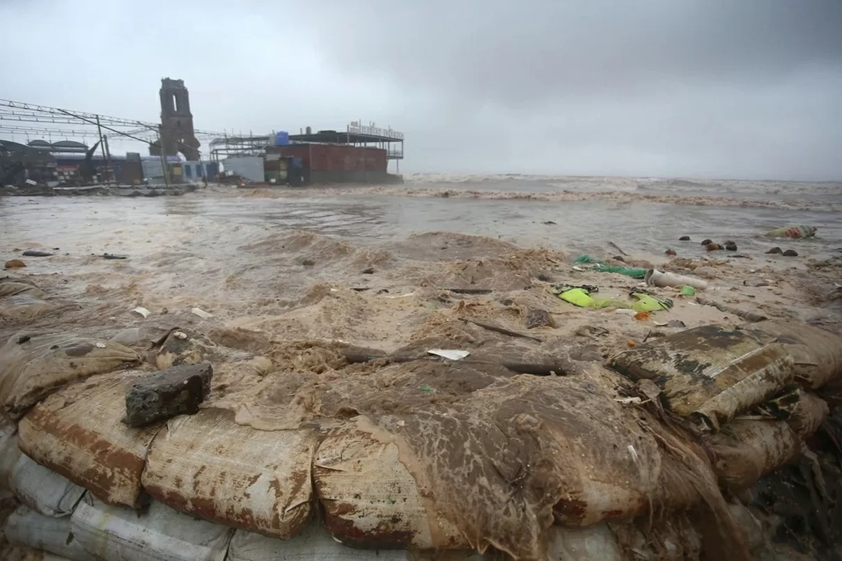 Nhiều khu vực tại Thanh Hóa, Ninh Bình ngập úng cục bộ do bão số 3 Nhiều khu vực tại Thanh Hóa, Ninh Bình ngập úng cục bộ do bão số 3