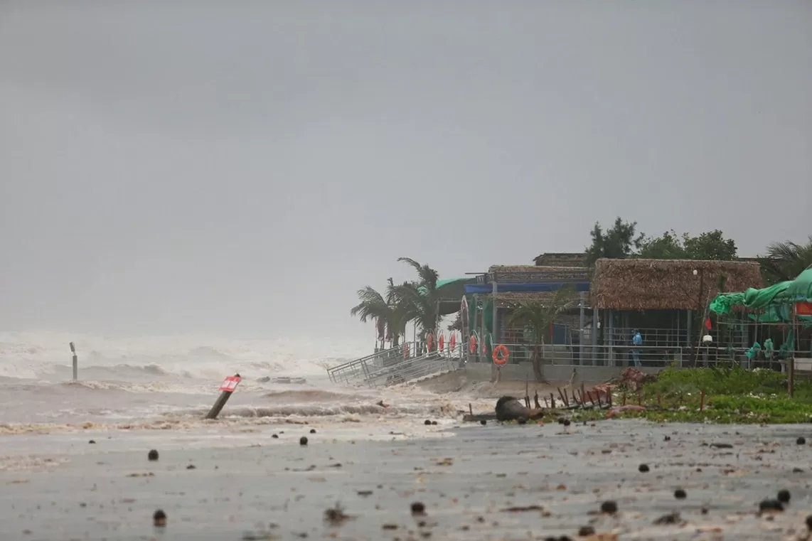 Nhiều khu vực tại Thanh Hóa, Ninh Bình ngập úng cục bộ do bão số 3 Nhiều khu vực tại Thanh Hóa, Ninh Bình ngập úng cục bộ do bão số 3