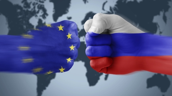 Từng 'tung' nhiều đòn trừng phạt vào Nga, EU có 'nương theo' Mỹ, áp thuế 100% đối với Ấn Độ và Trung Quốc?