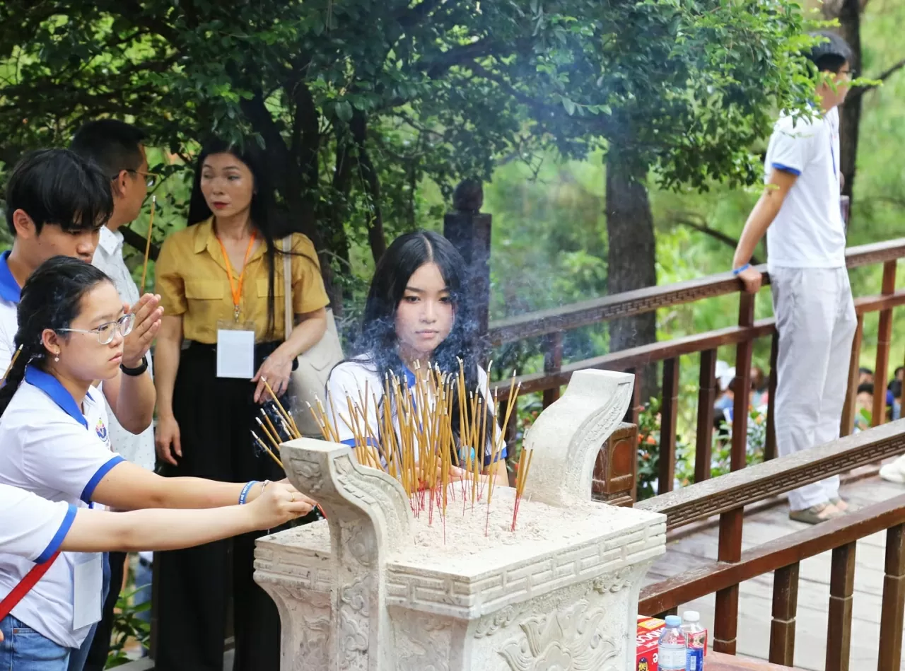 Kiều bào Nguyễn Linda đến từ Ba Lan chia sẻ cảm nghĩ của mình với Báo TG&VN. (Ảnh: Thành Long) Kiều bào Nguyễn Linda đến từ Ba Lan chia sẻ cảm nghĩ của mình với Báo TG&VN. (Ảnh: Thành Long)