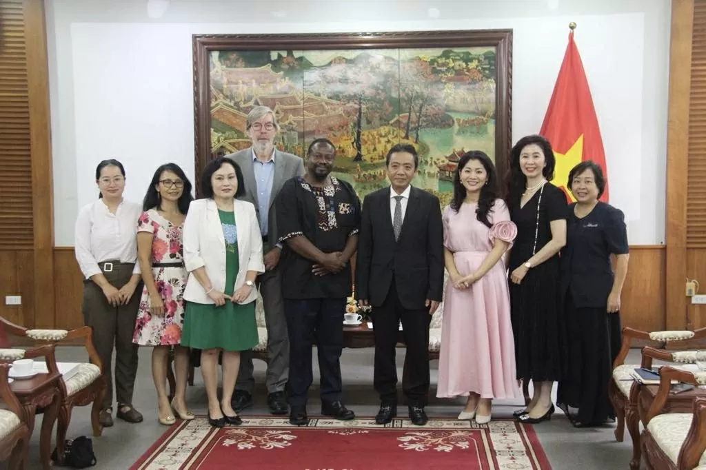 UNESCO sẵn sàng hỗ trợ Việt Nam trong bảo tồn, phát huy giá trị của di sản tư liệu