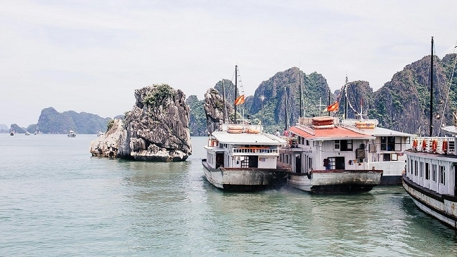 Chuyên gia tâm lý học đưa ra lời khuyên sau vụ lật tàu du lịch ở Hạ Long