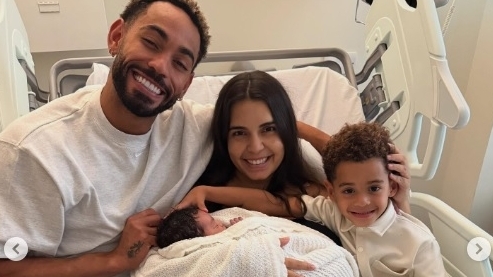 Bất ngờ với lý do vợ Matheus Cunha quyết định sinh sớm