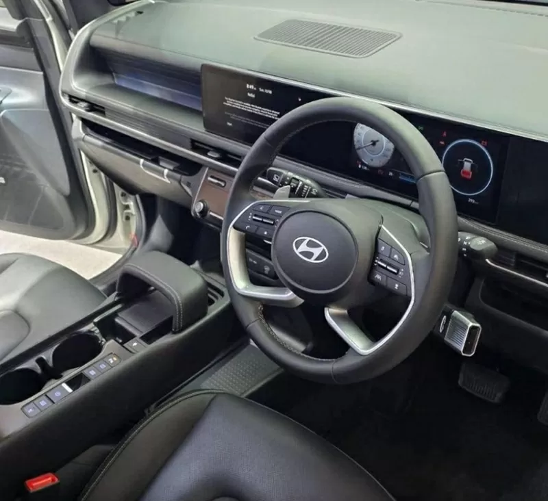 Hyundai Stargazer 2025 tiếp tục theo bố cục 2-3-2 cho 7 người ngồi