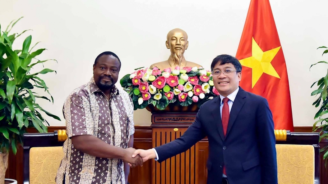 Việt Nam thúc đẩy hợp tác với UNESCO trong bảo tồn Di sản tư liệu