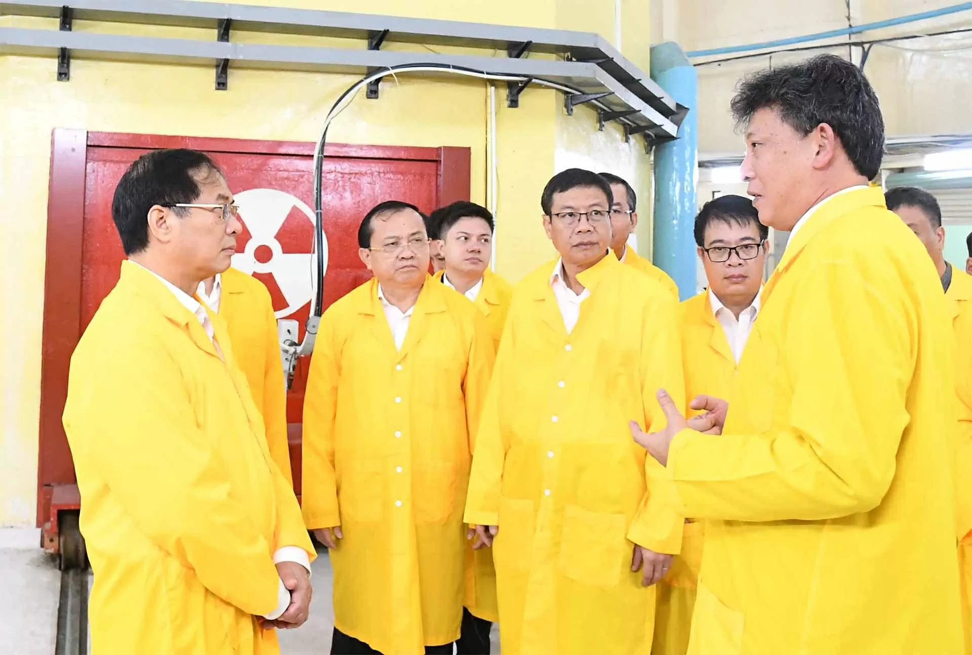 Phó Thủ tướng Bùi Thanh Sơn thăm, làm việc với Viện Nghiên cứu hạt nhân Phó Thủ tướng Bùi Thanh Sơn thăm, làm việc với Viện Nghiên cứu hạt nhân