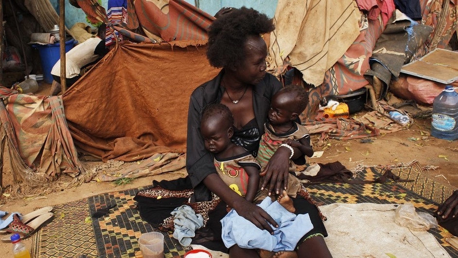 Ngoại giao nơi 'biên giới' của đói nghèo và bất công