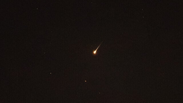 Houthi tấn công tên lửa siêu thanh và UAV vào Israel