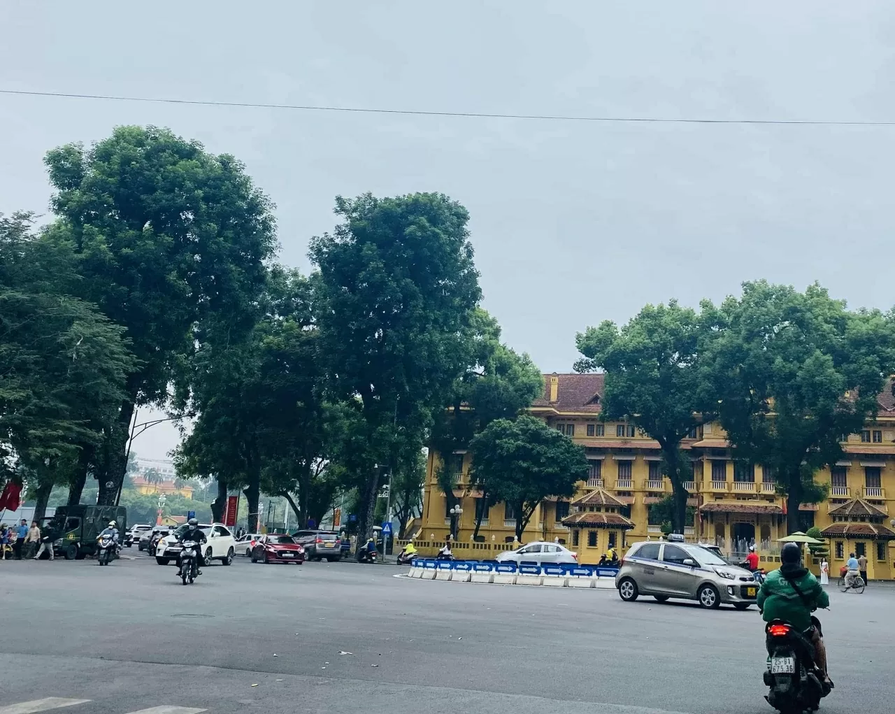 Hà Nội: CSGT ra quân kiểm tra, xử lý vi phạm các phương tiện kinh doanh vận tải Hà Nội: CSGT ra quân kiểm tra, xử lý vi phạm các phương tiện kinh doanh vận tải