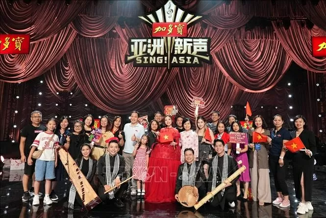 Phương Mỹ Chi gây ấn tượng mạnh với bạn bè quốc tế tại Sing! Asia Phương Mỹ Chi gây ấn tượng mạnh với bạn bè quốc tế tại Sing! Asia