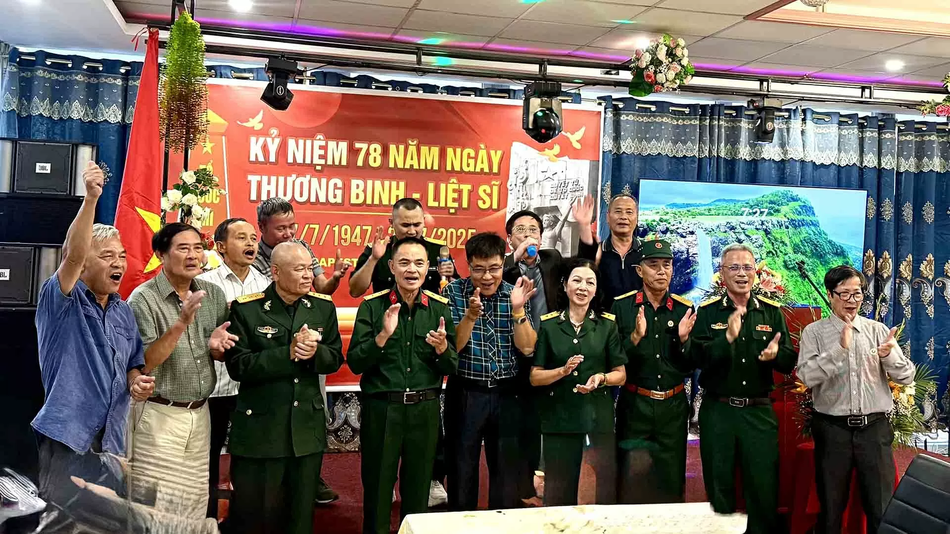 Kỷ niệm Ngày Thương binh-Liệt sĩ tại Hungary: Khắc ghi công ơn, lan tỏa nghĩa tình, đạo lý ‘Uống nước nhớ nguồn’ Kỷ niệm Ngày Thương binh Liệt sĩ tại Hungary: Khắc ghi công ơn, lan tỏa nghĩa tình, đạo lý ‘Uống nước nhớ nguồn’